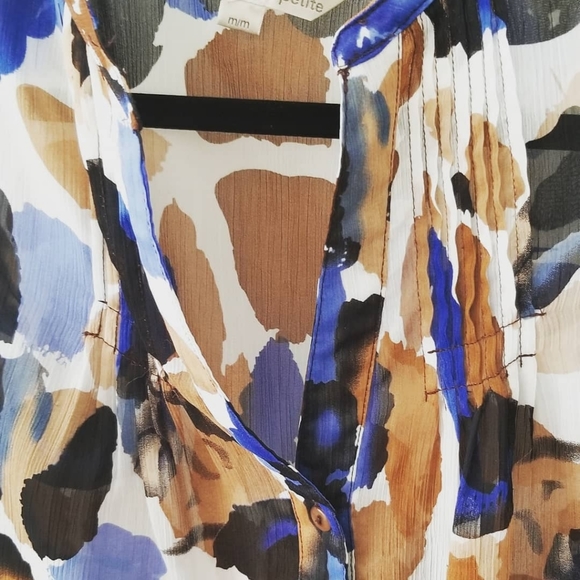 Blouse - Picture 2 of 3